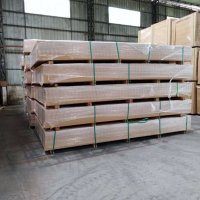 廠家供應(yīng)新西蘭進(jìn)口中纖板